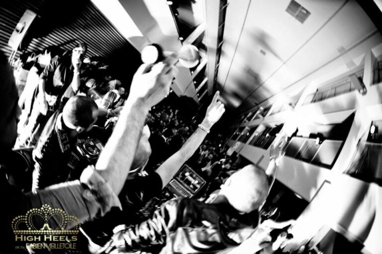 431005_292730167447817_561411089_n